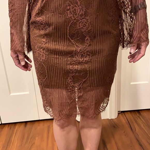 NWOT Lacey Dress - Picture 8 of 9